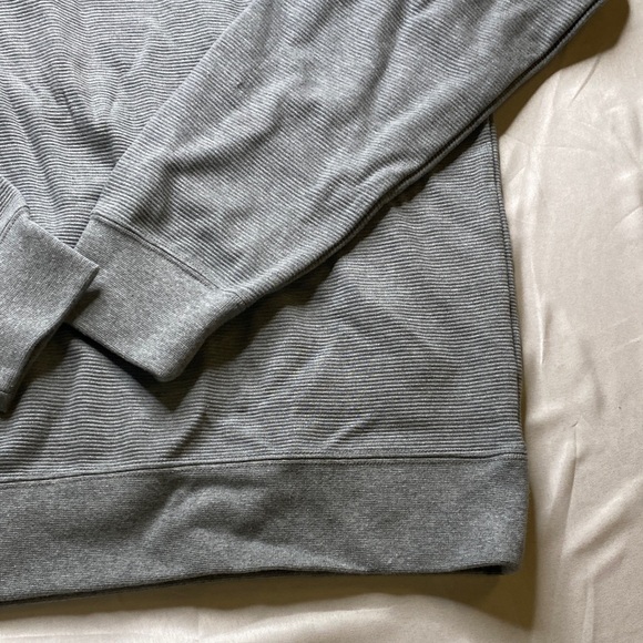 Puma Men's Heather Gray Crewneck Sweater - Picture 5 of 16